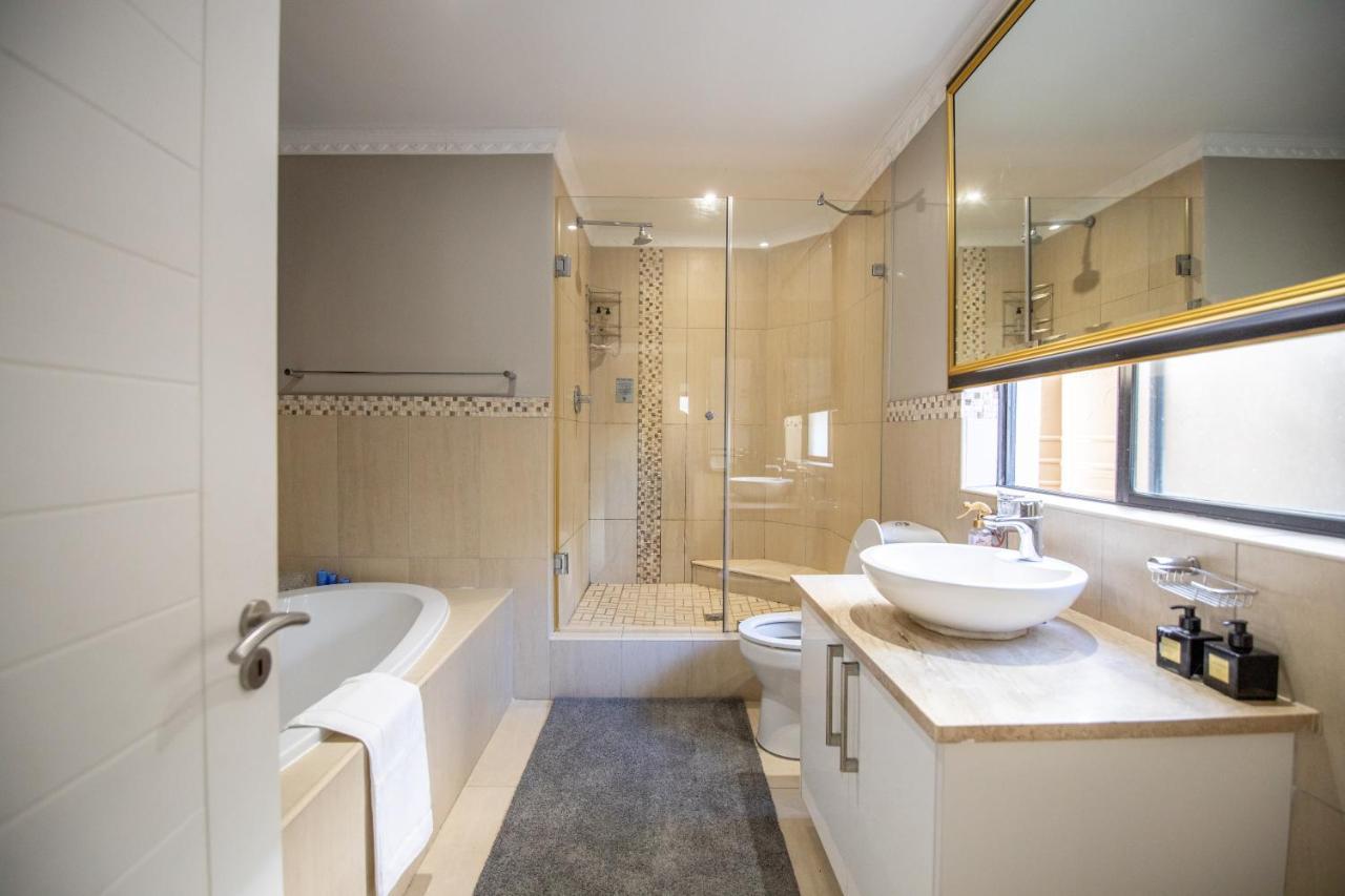 Oceana Palms Luxury Guest House Gordonʼs Bay Exterior foto