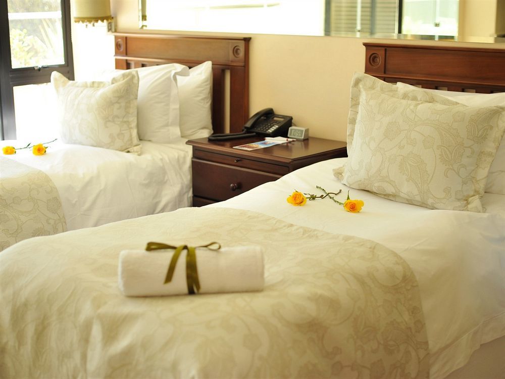 Oceana Palms Luxury Guest House Gordonʼs Bay Exterior foto